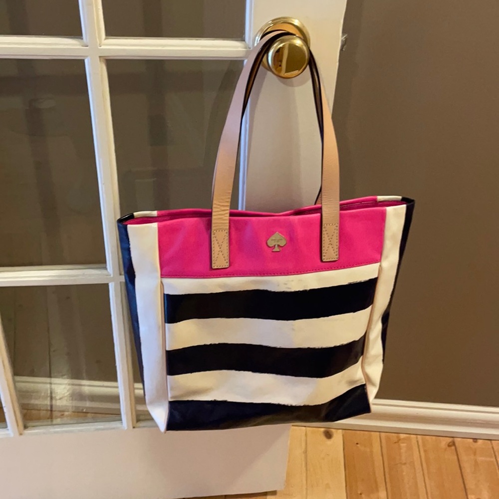 Kate spade tote ♠️